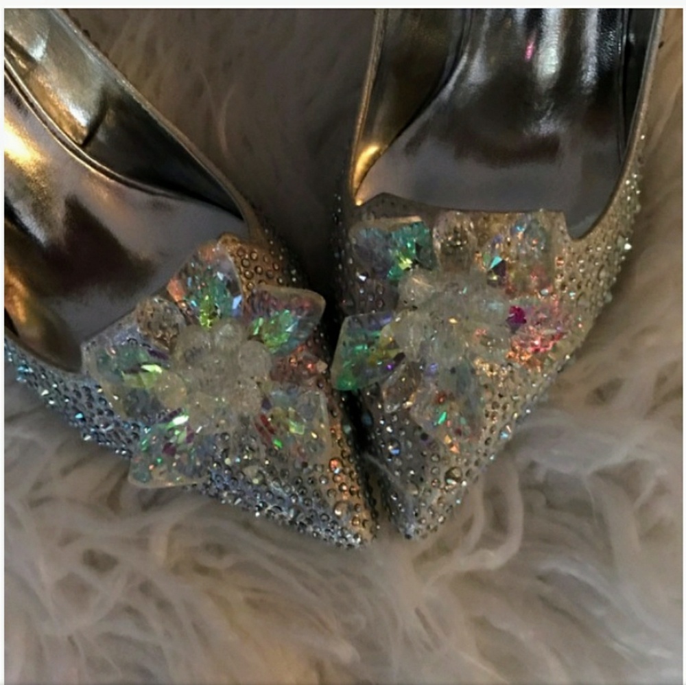 Cinderella shoes with crystal flower